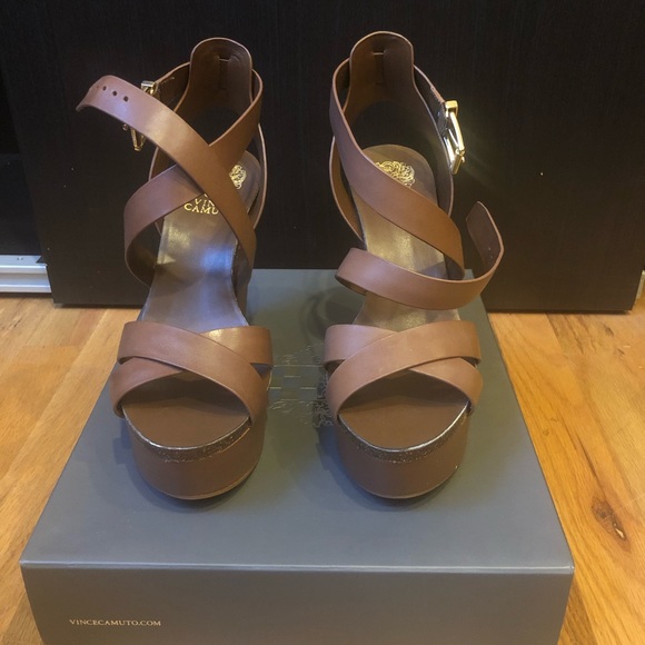 BRAND NEW Vince Camuto Christy Wedges - Picture 3 of 5